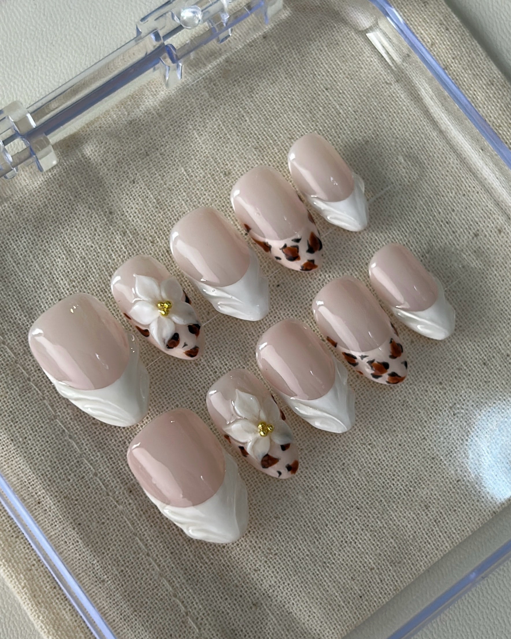 Spotted in the wild -3D Floral press-on Nails