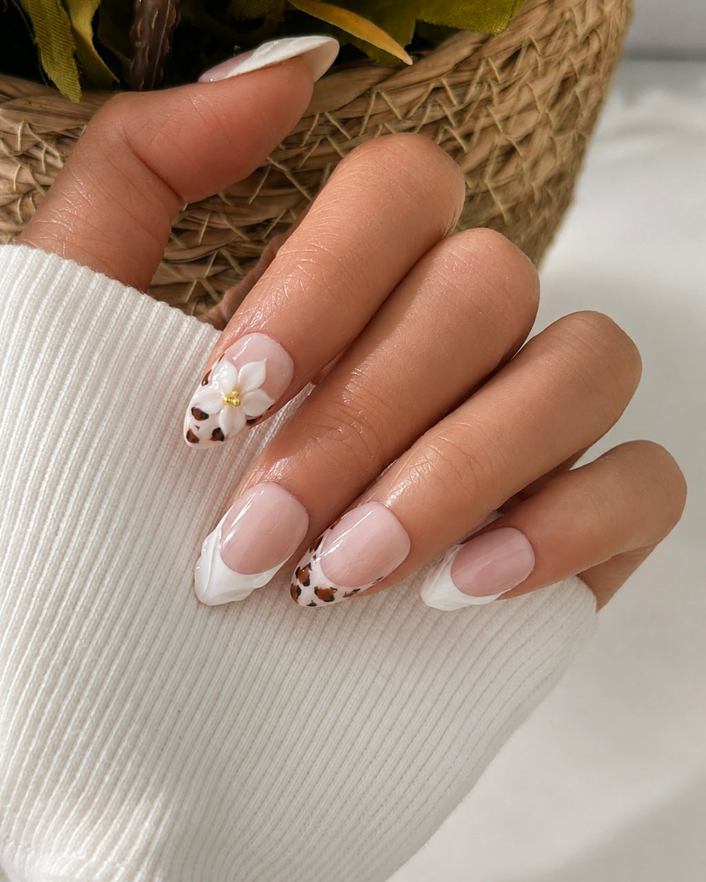 Spotted in the wild -3D Floral press-on Nails