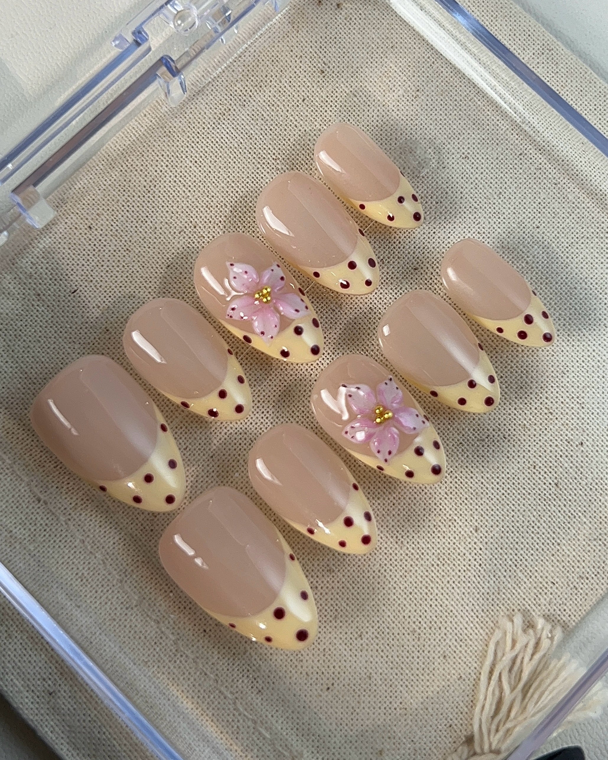 Hanami-3D press-on Nails